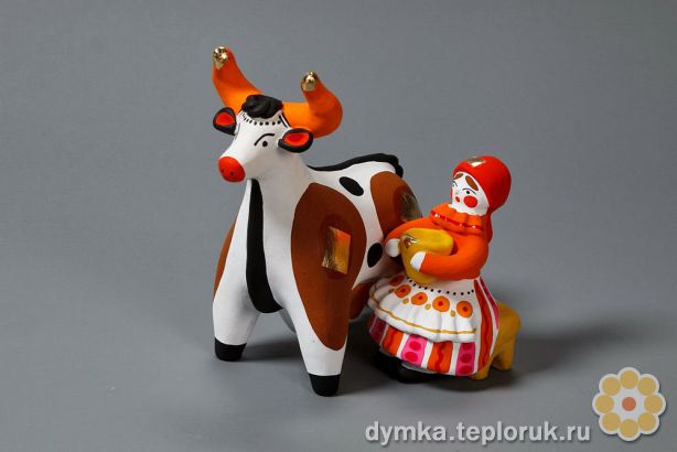 Дымковская игрушка "Доярка с коровой"